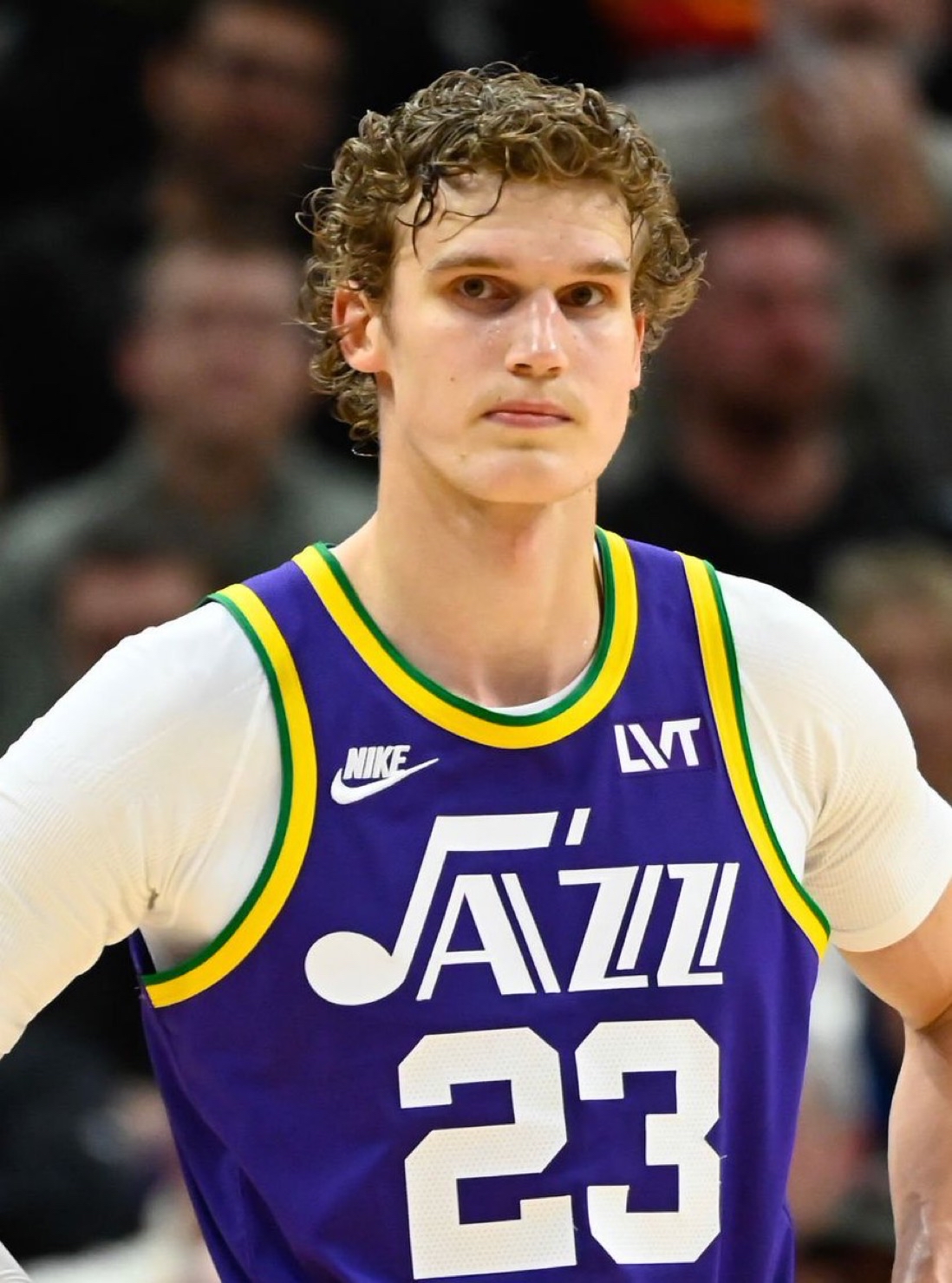 关于太狠了！集结日犹他爵士调整名单以备欧篮联窗口期AC米兰备战法国杯，山东泰山迎NBA常规赛关键赛的信息